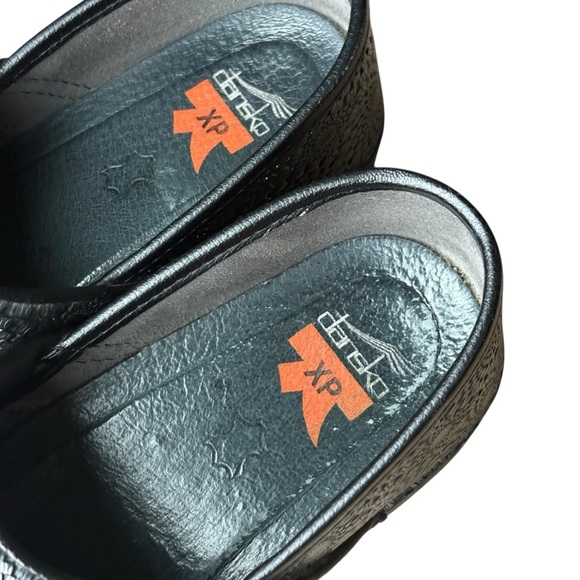 Dansko Pro XP Womens Clogs Black Medallion Embossed Leather 37 EU 7-7.5 US - Picture 3 of 10